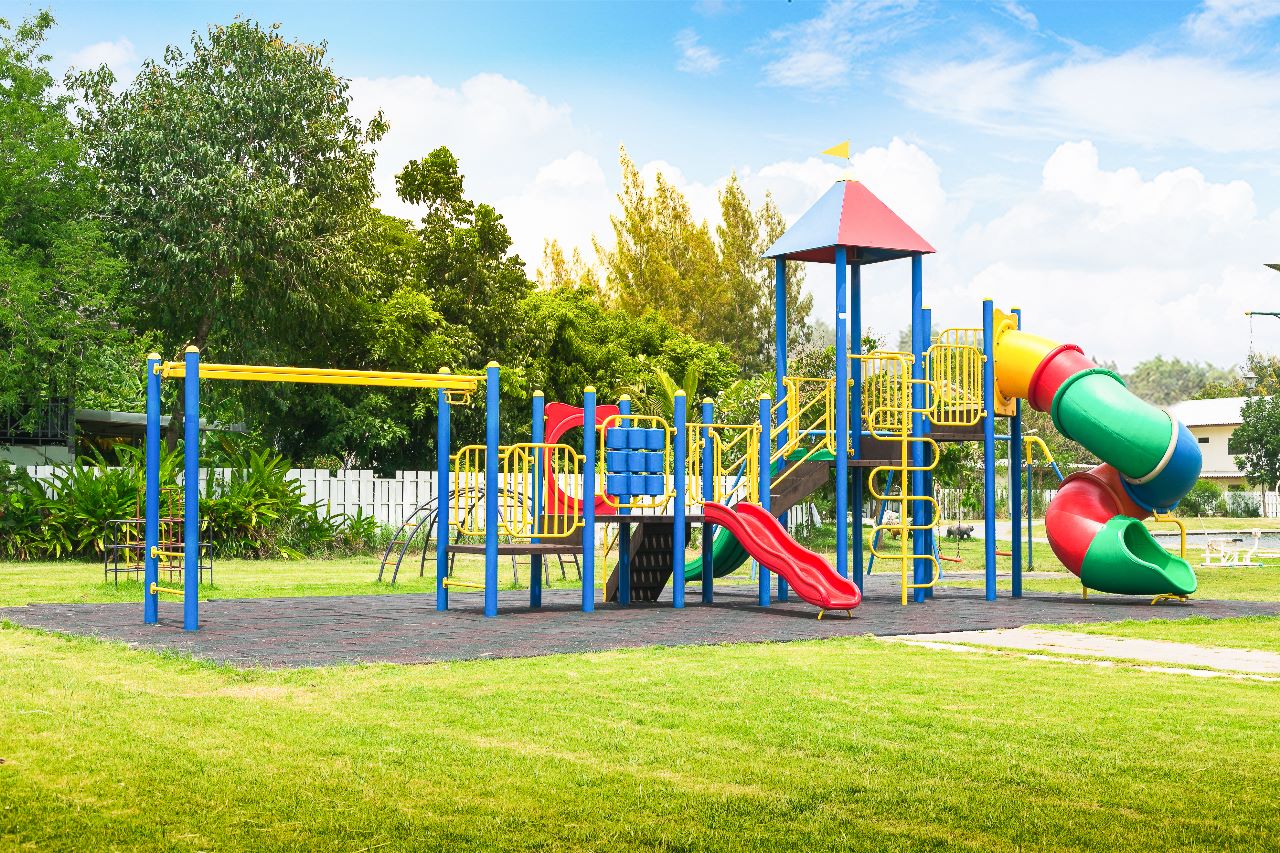 CHILDREN'S PLAY AREA
